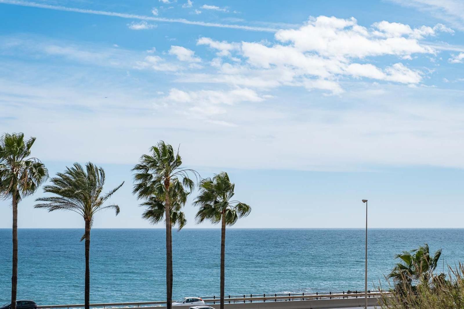 Family & Beach Apartments Mijas Costa & Fuengirola By Alfresco Stays El Faro Esterno foto
