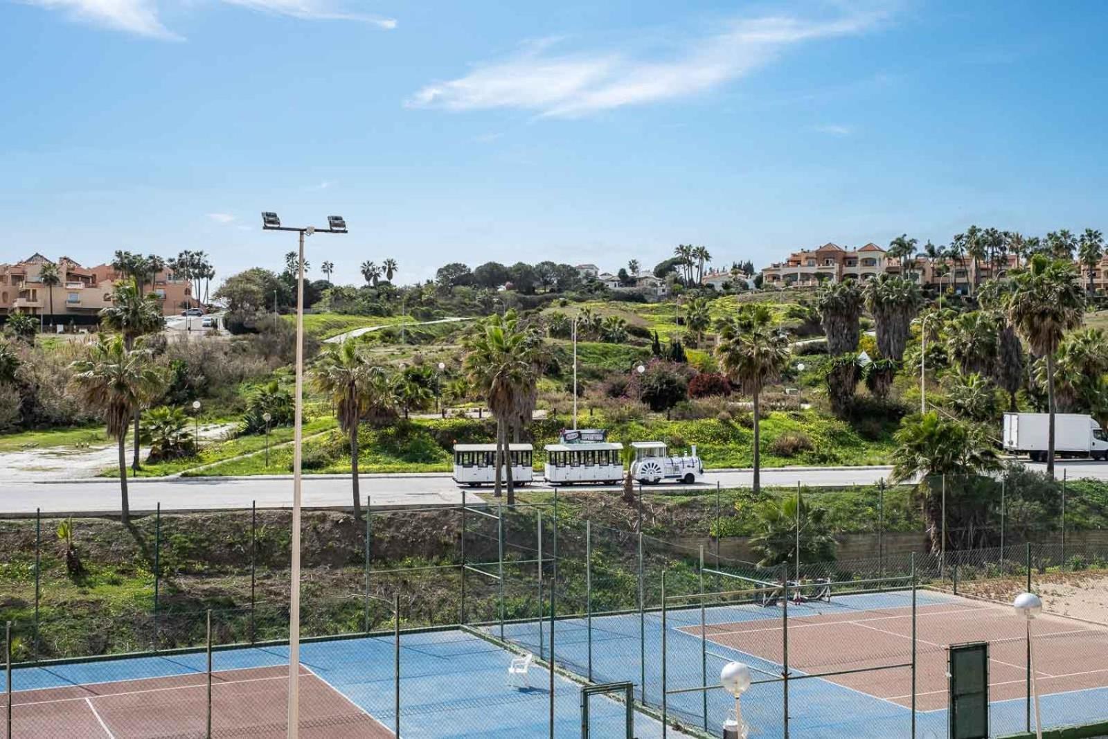 Family & Beach Apartments Mijas Costa & Fuengirola By Alfresco Stays El Faro Esterno foto