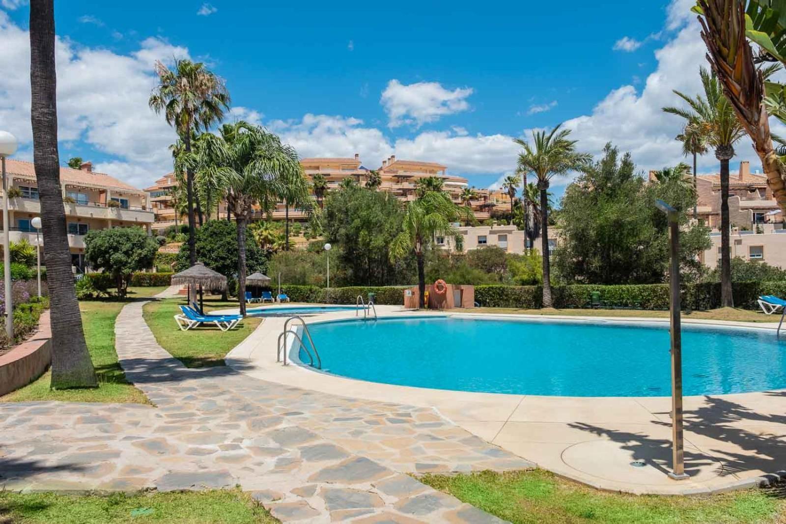 Family & Beach Apartments Mijas Costa & Fuengirola By Alfresco Stays El Faro Esterno foto