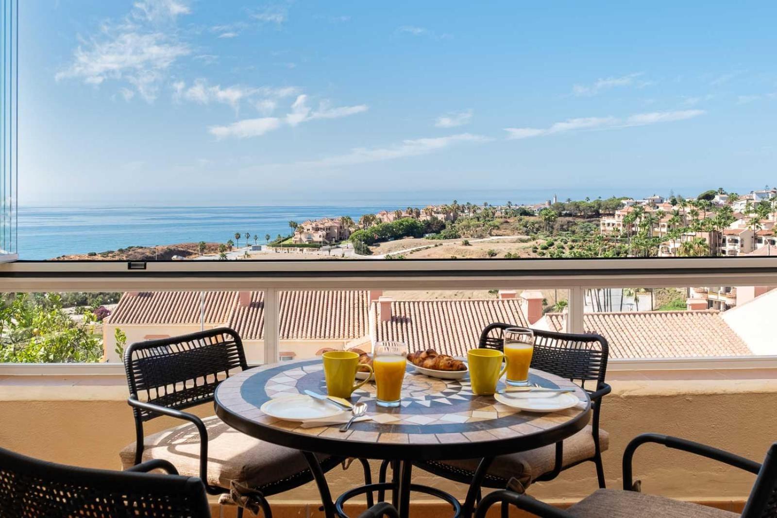 Family & Beach Apartments Mijas Costa & Fuengirola By Alfresco Stays El Faro Esterno foto